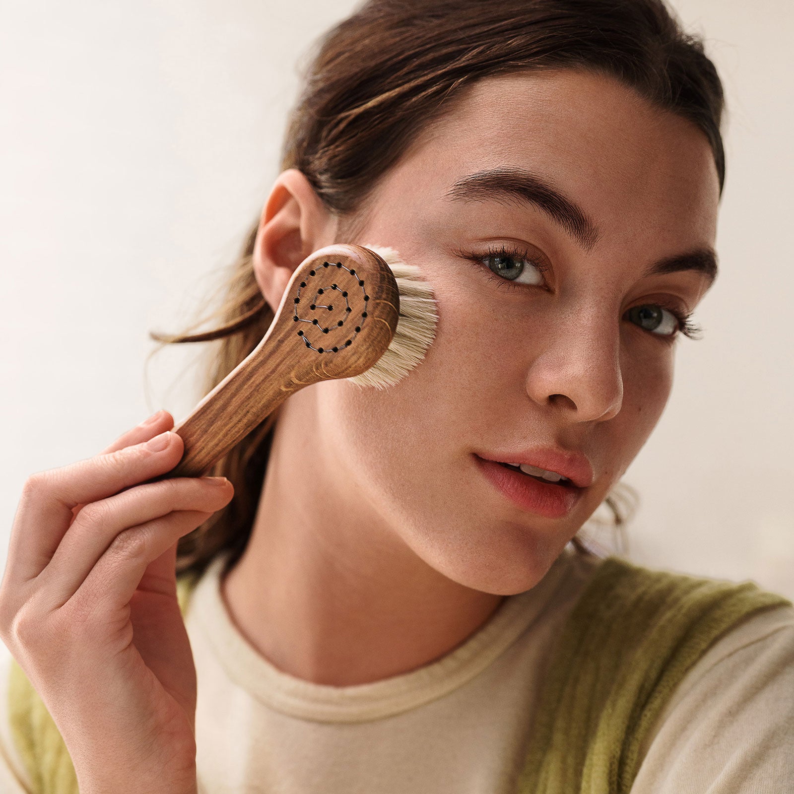 How to use our Daily Glow Facial Dry Brush